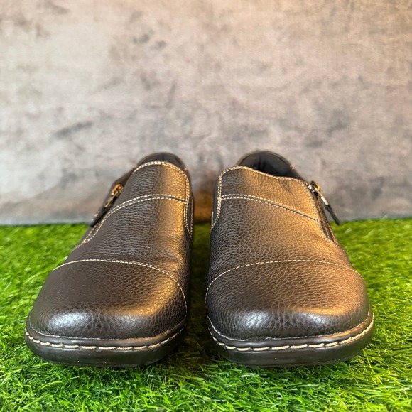 Clarks Collection Black Leather Zip Slip On Comfort Loafers Women's Size 10 Wide - Picture 2 of 12